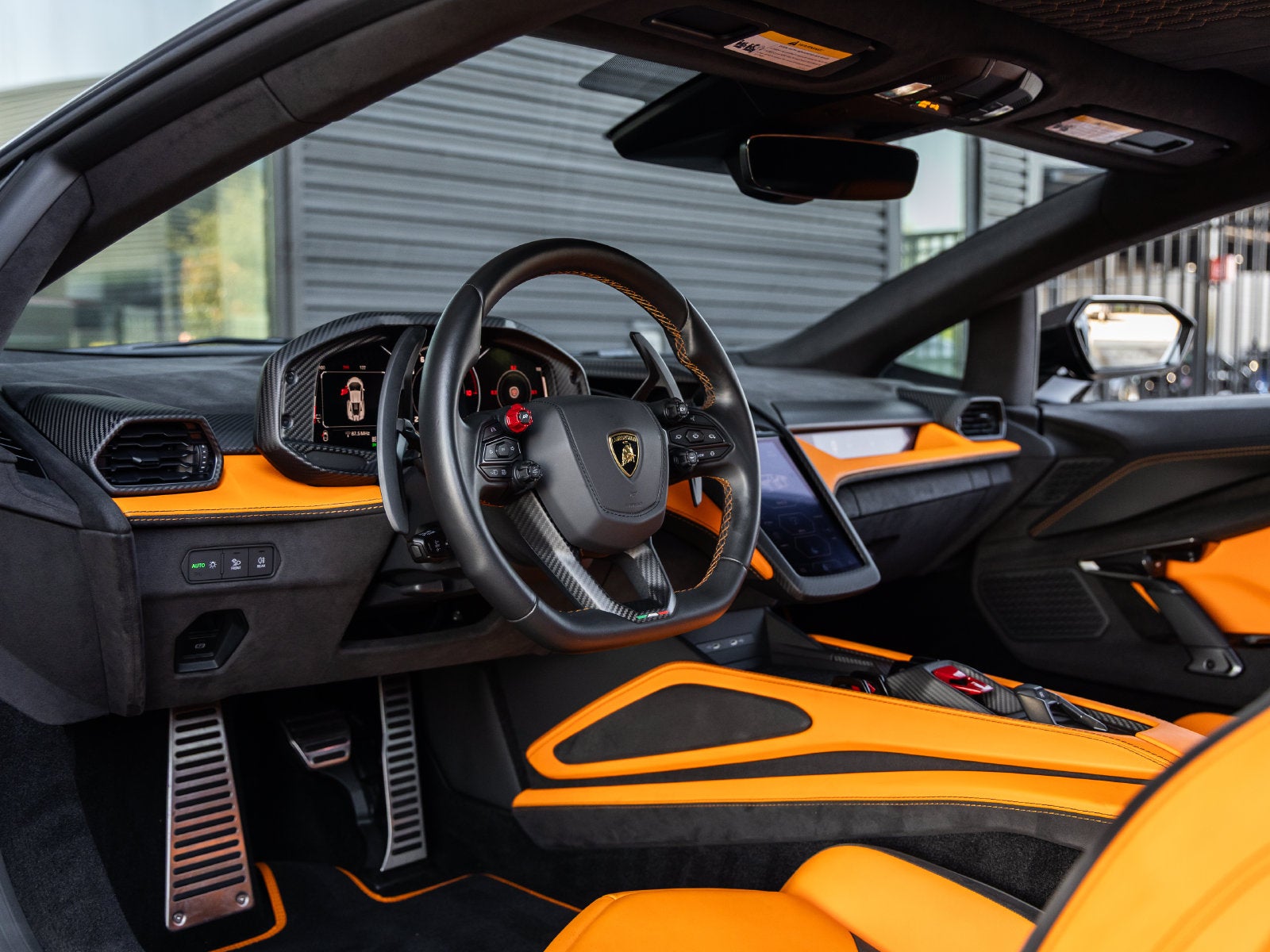 2025 Lamborghini Revuelto Base