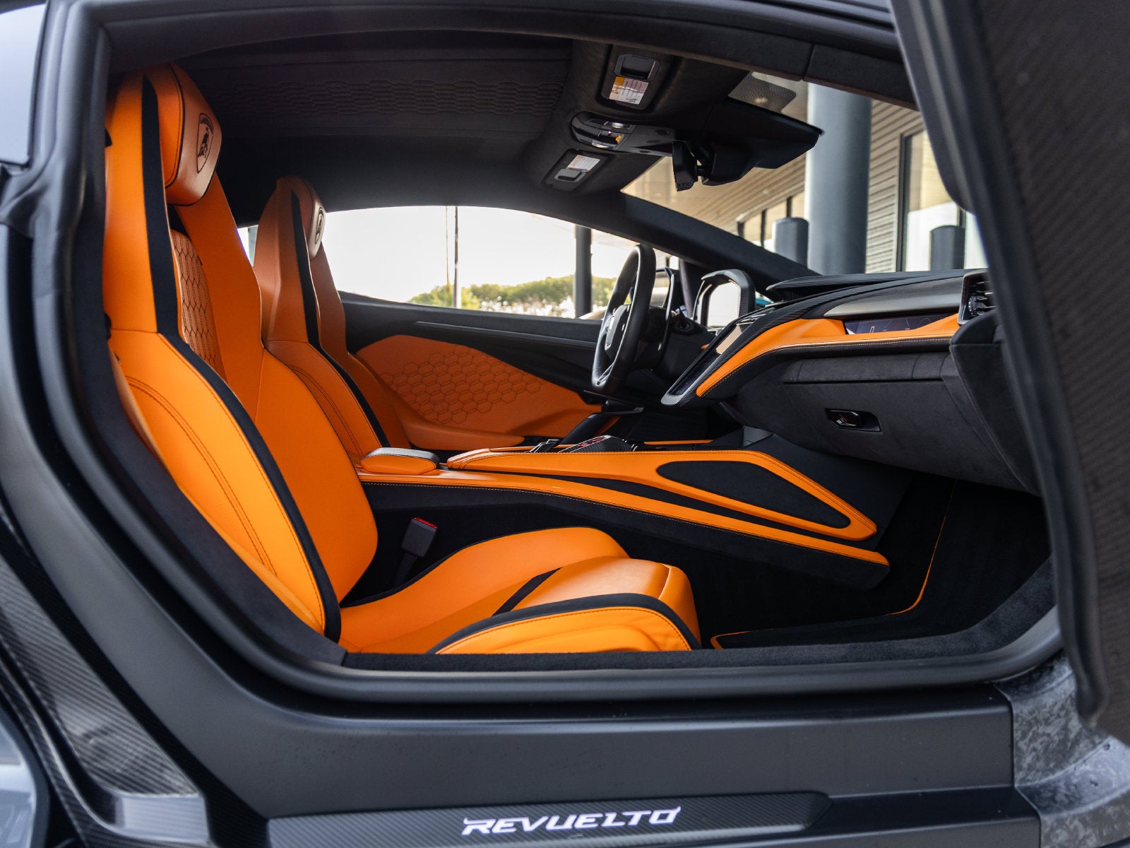 2025 Lamborghini Revuelto Base