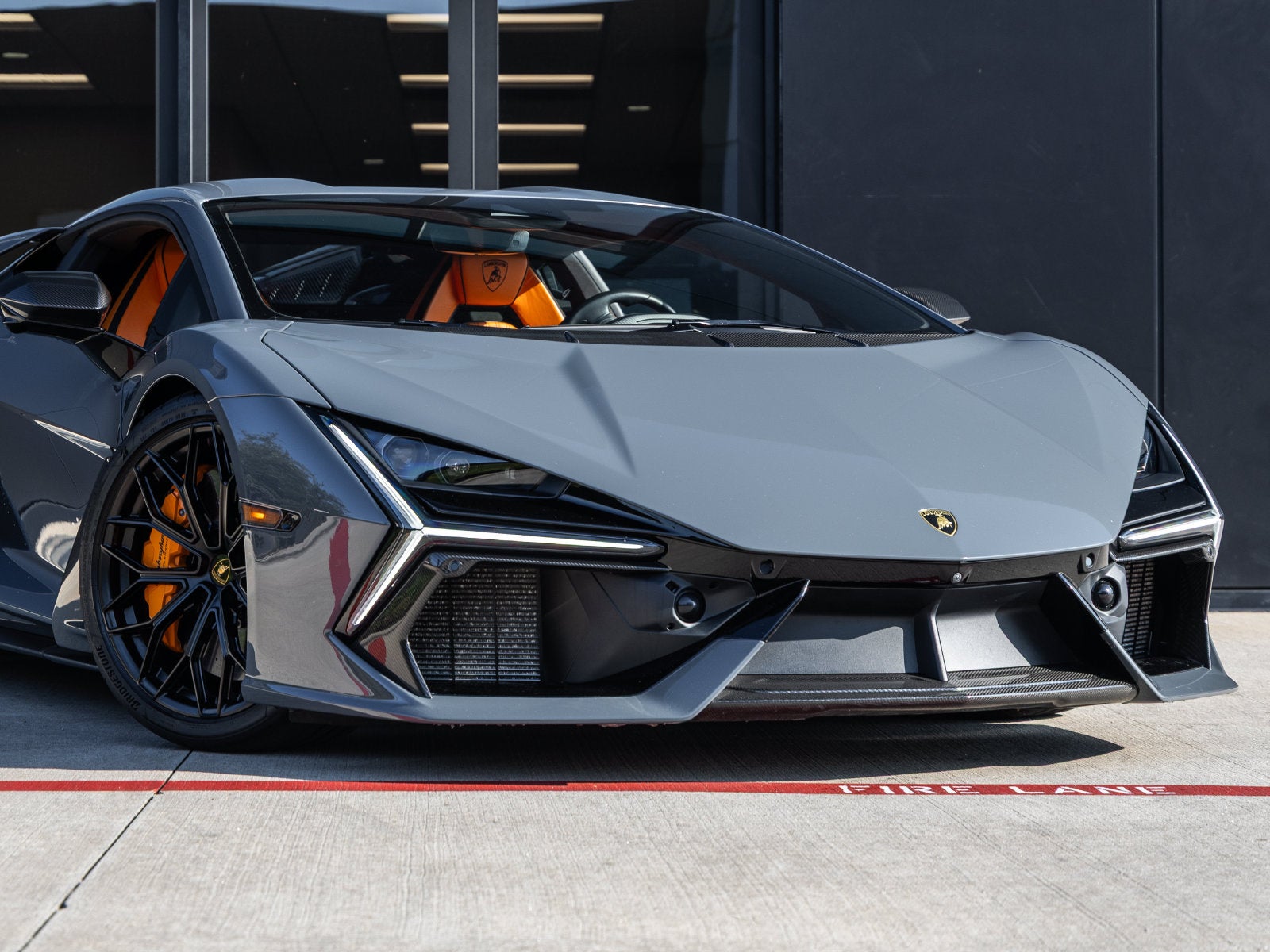 2025 Lamborghini Revuelto Base