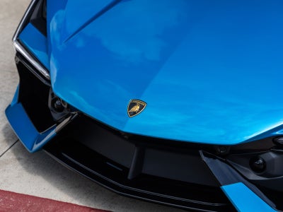 2025 Lamborghini Revuelto Base