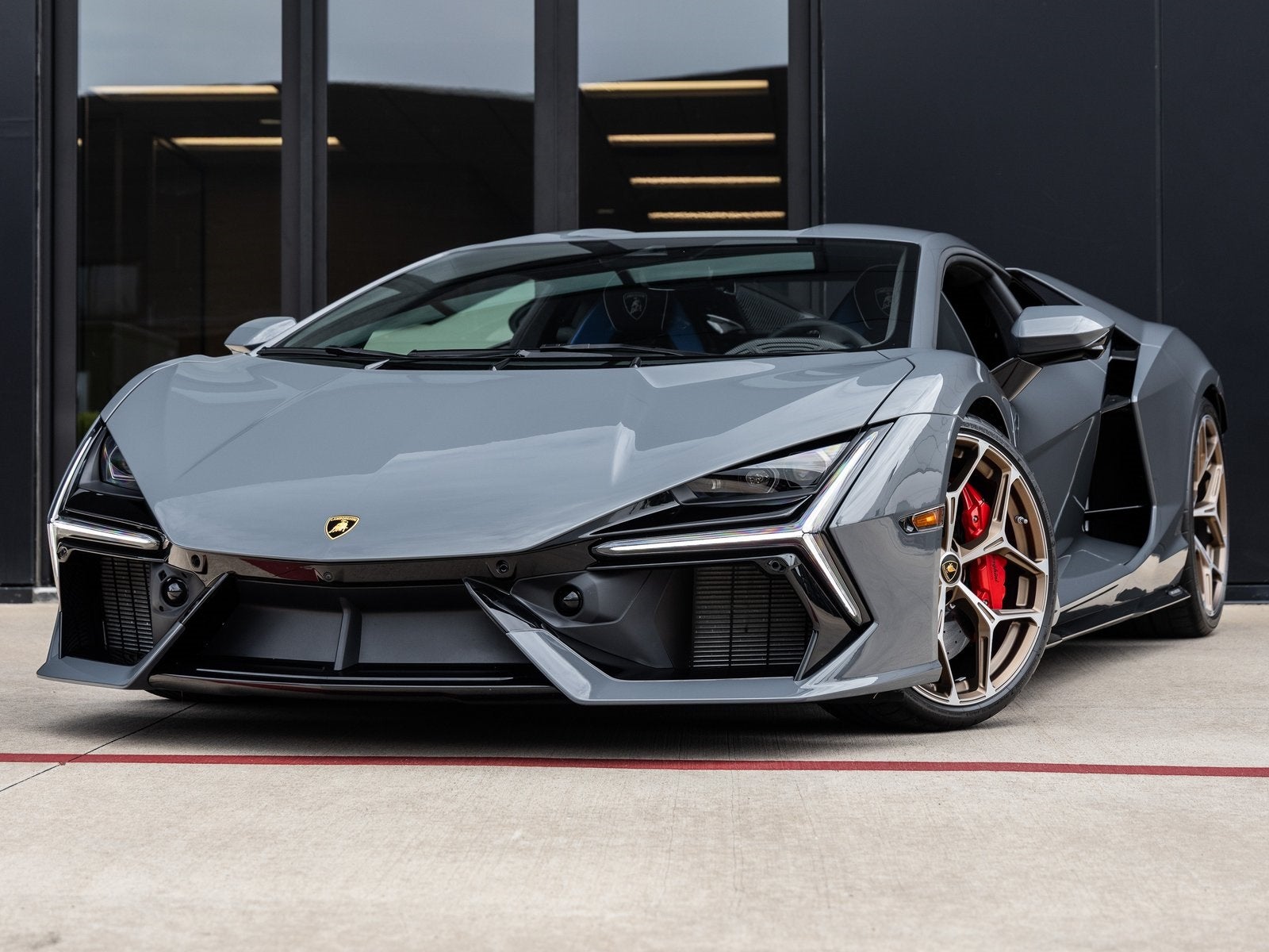 2024 Lamborghini Revuelto Base