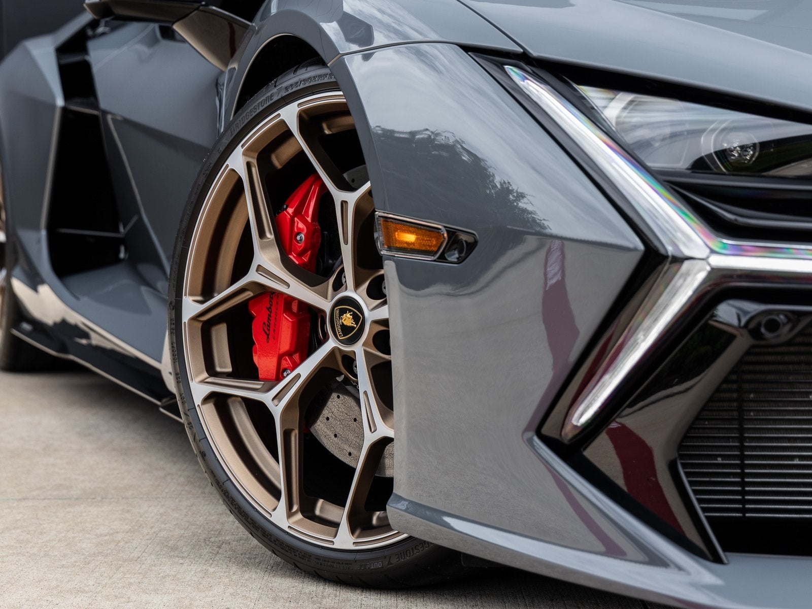 2024 Lamborghini Revuelto Base