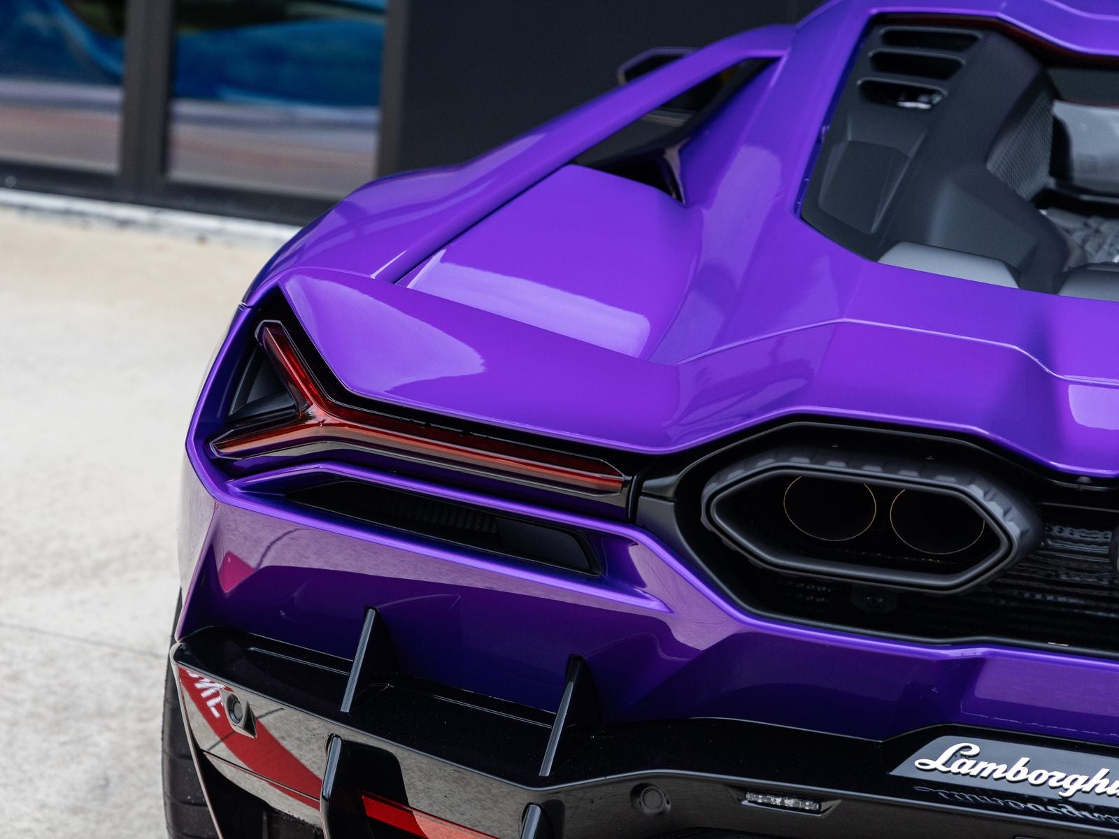 2025 Lamborghini Revuelto Base