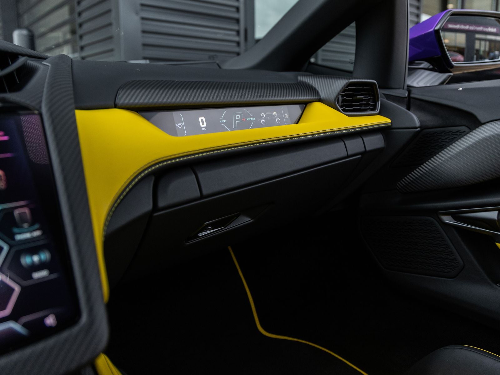 2025 Lamborghini Revuelto Base