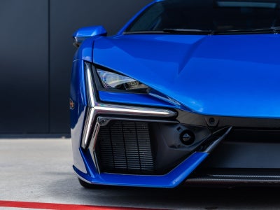 2025 Lamborghini Revuelto Base