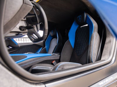 2025 Lamborghini Revuelto Base