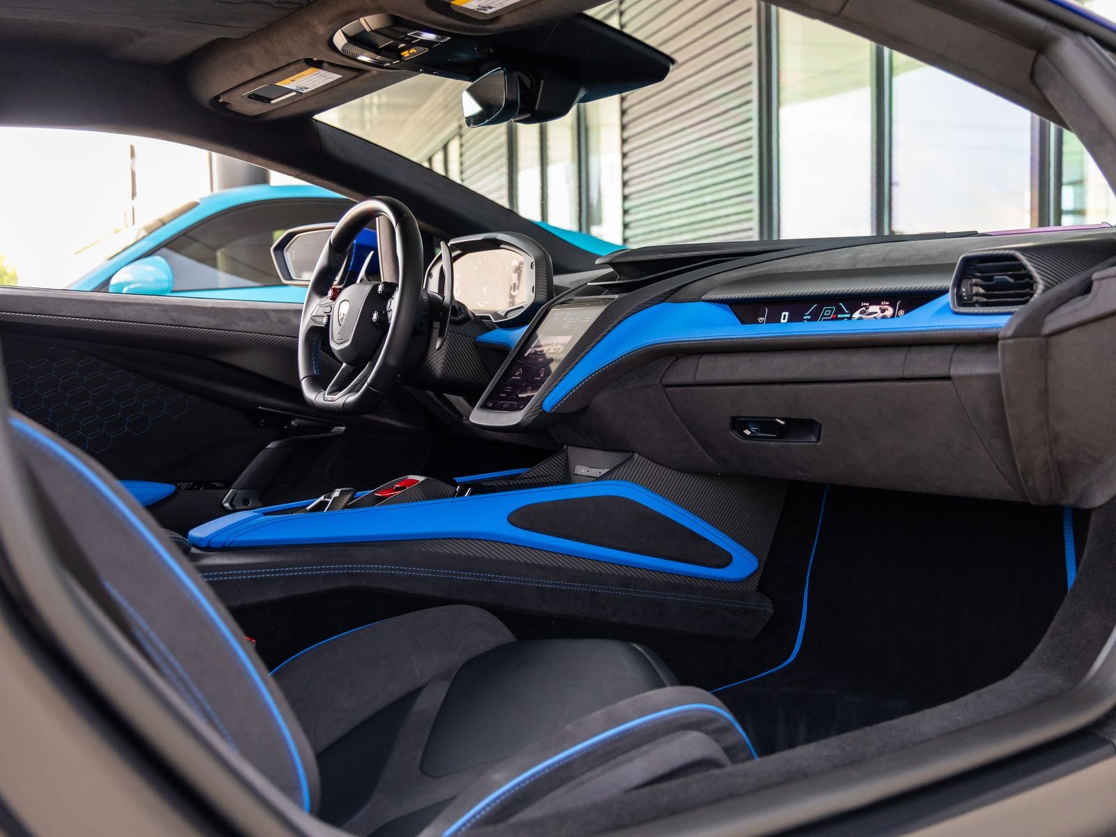 2025 Lamborghini Revuelto Base