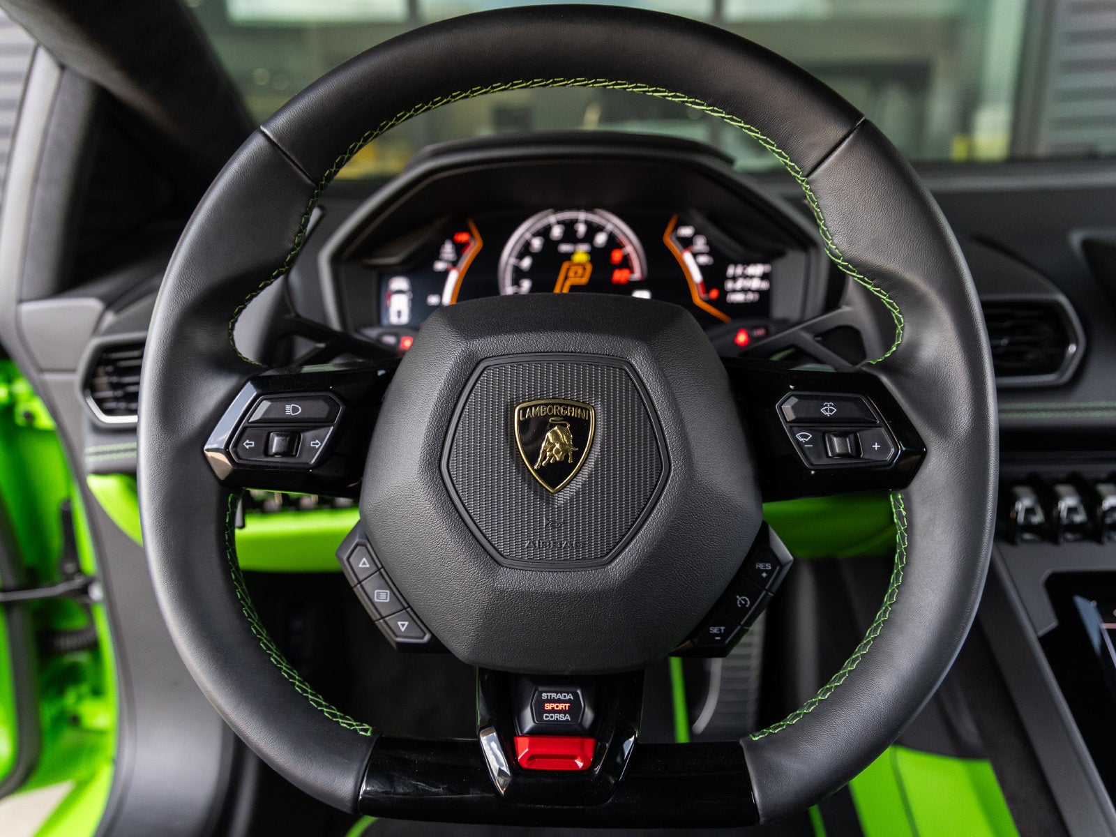 2023 Lamborghini Huracan EVO Base