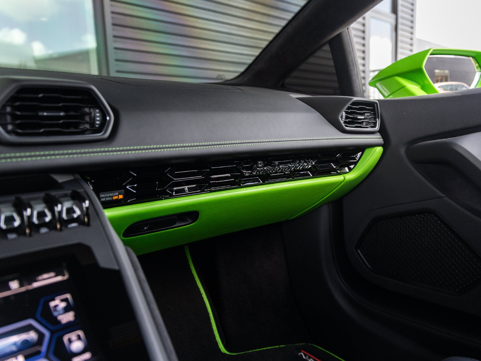 2023 Lamborghini Huracan EVO Base