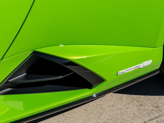 2023 Lamborghini Huracan EVO Base