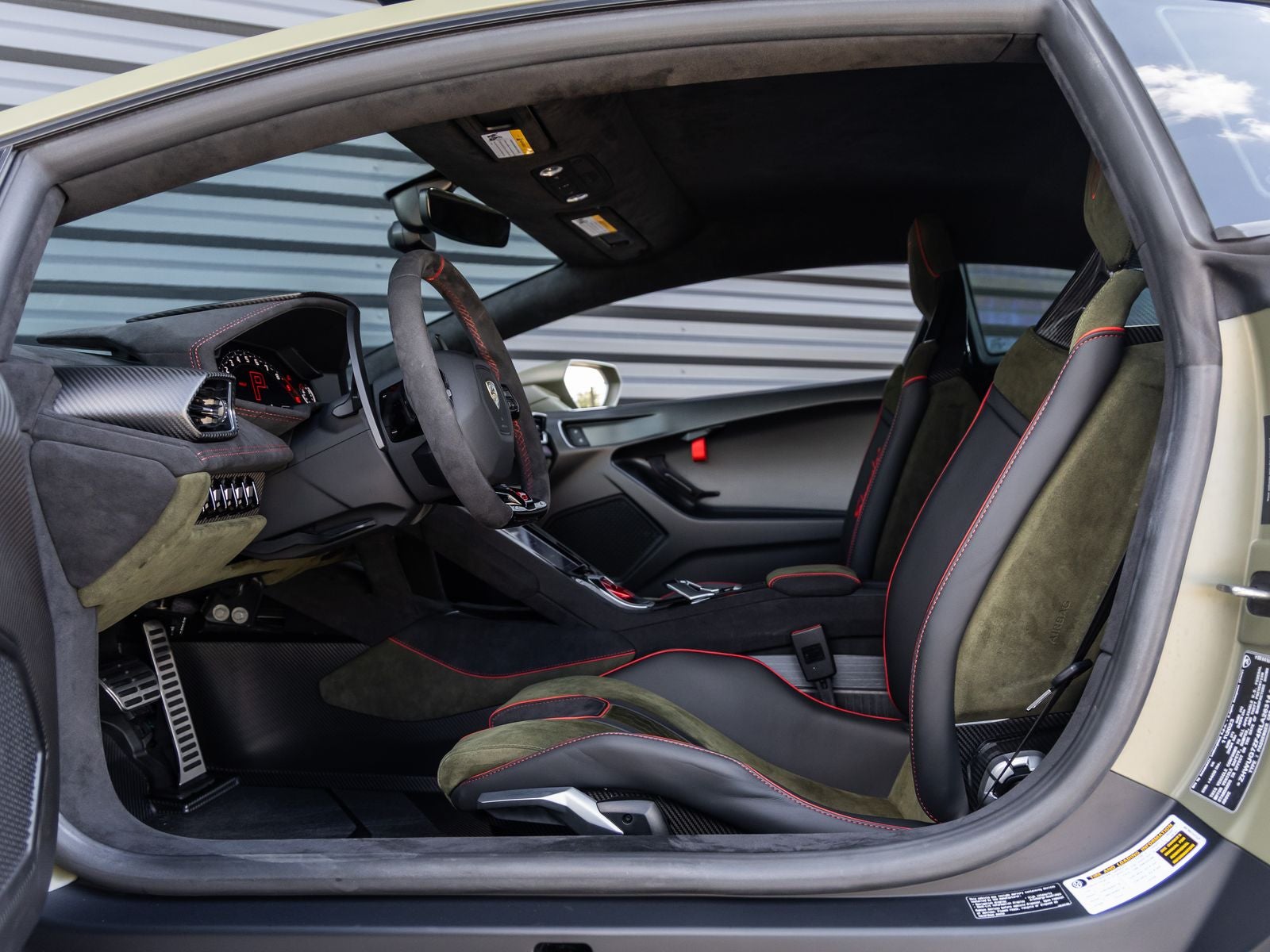 2024 Lamborghini Huracan Sterrato Base