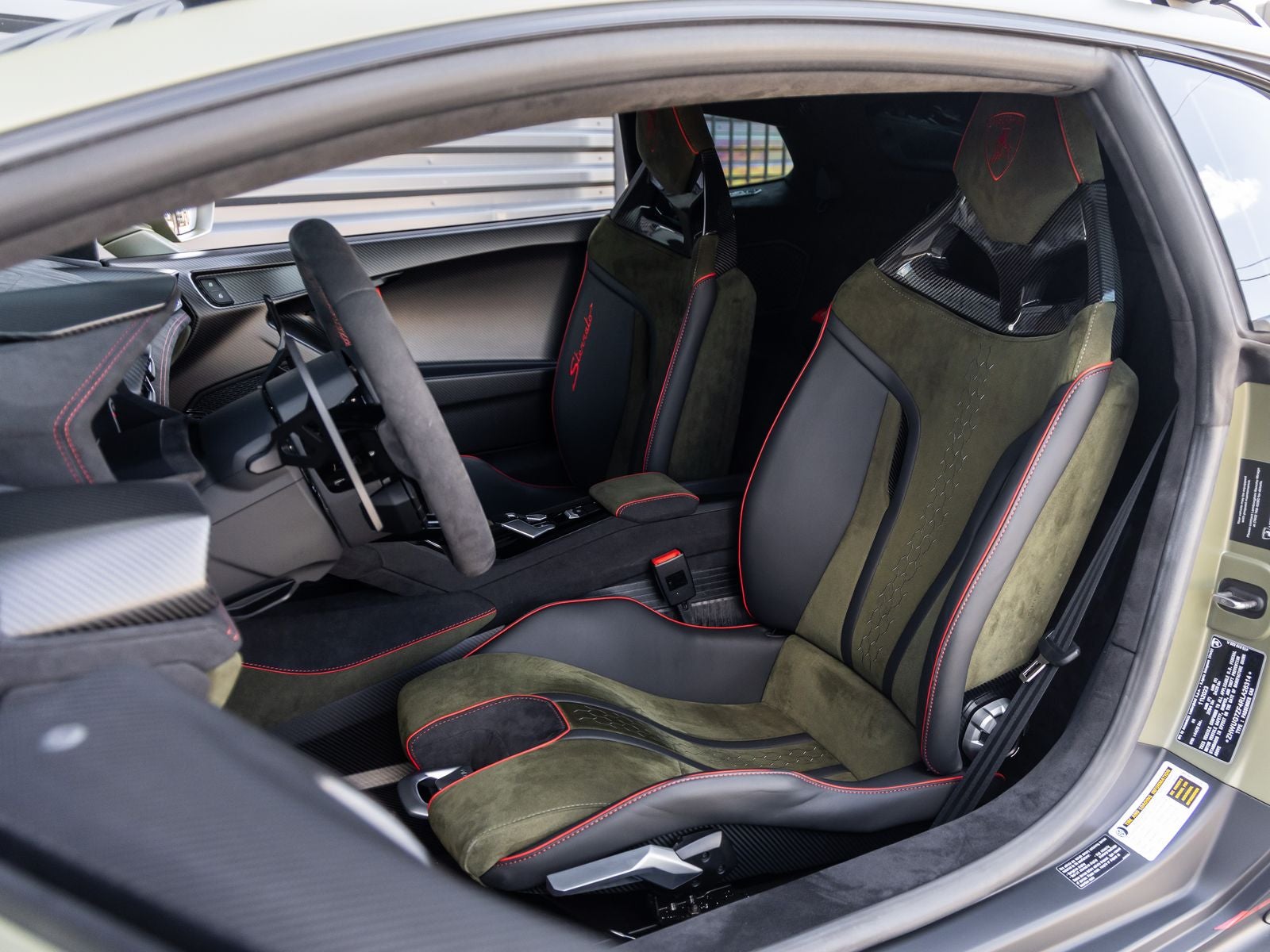 2024 Lamborghini Huracan Sterrato Base