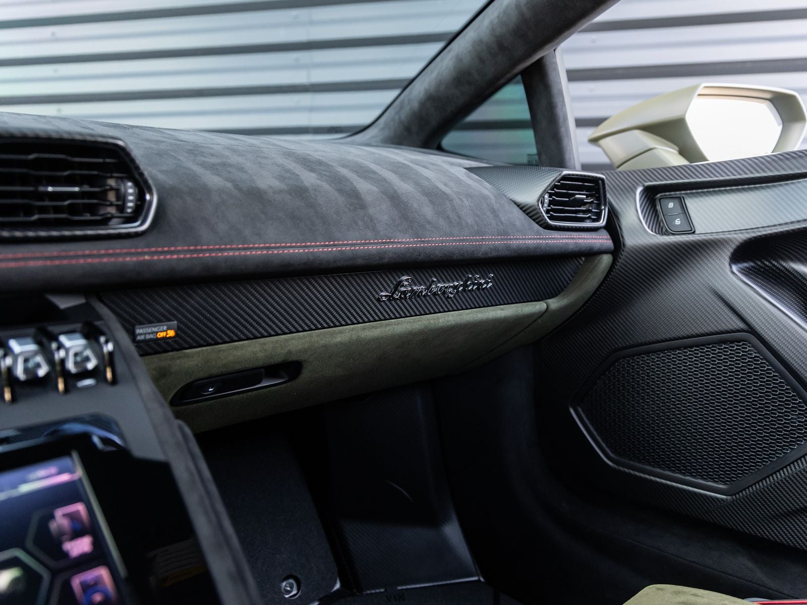 2024 Lamborghini Huracan Sterrato Base