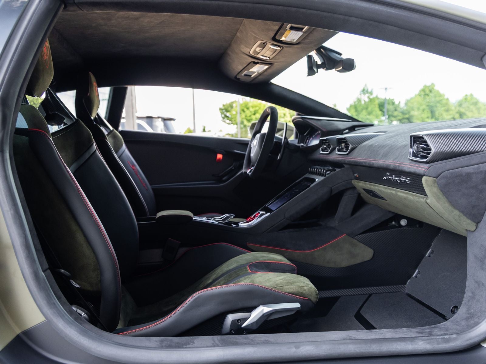 2024 Lamborghini Huracan Sterrato Base