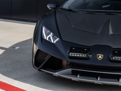 2023 Lamborghini Huracan Sterrato Base