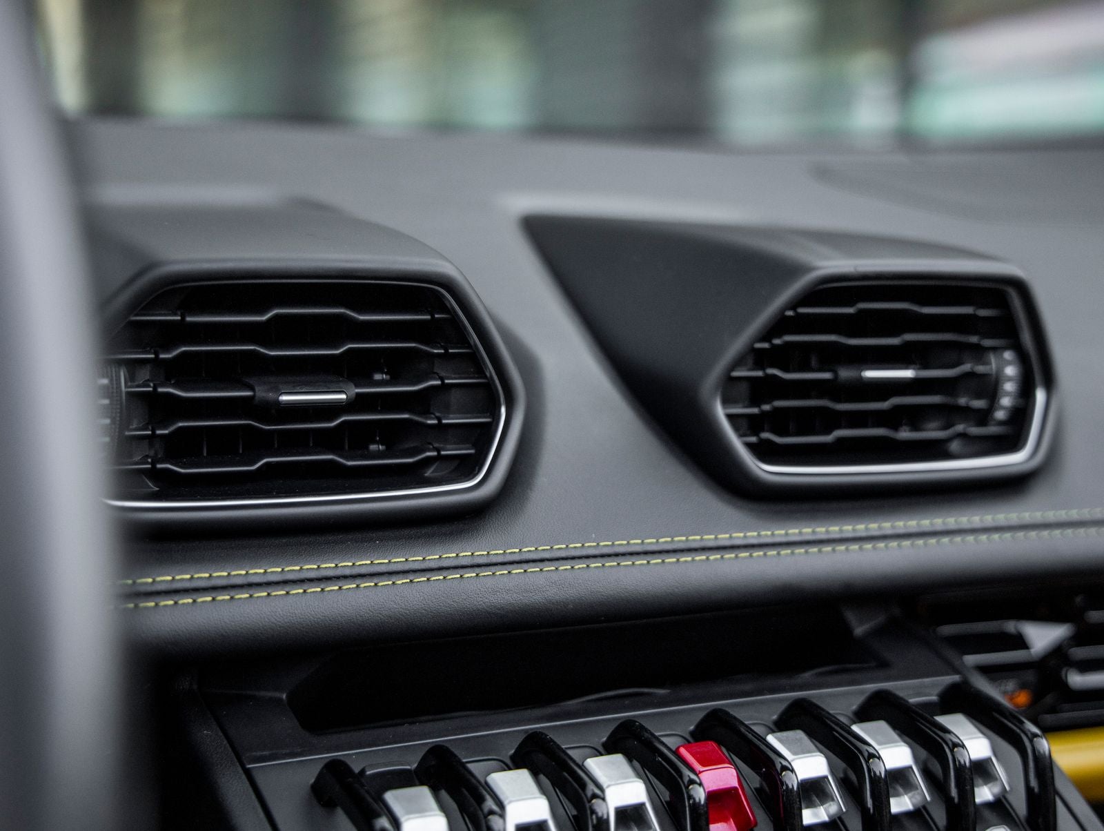 2020 Lamborghini Huracan EVO Base