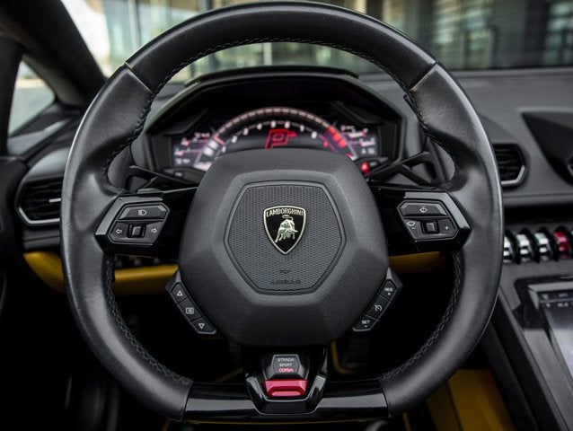 2020 Lamborghini Huracan EVO Base