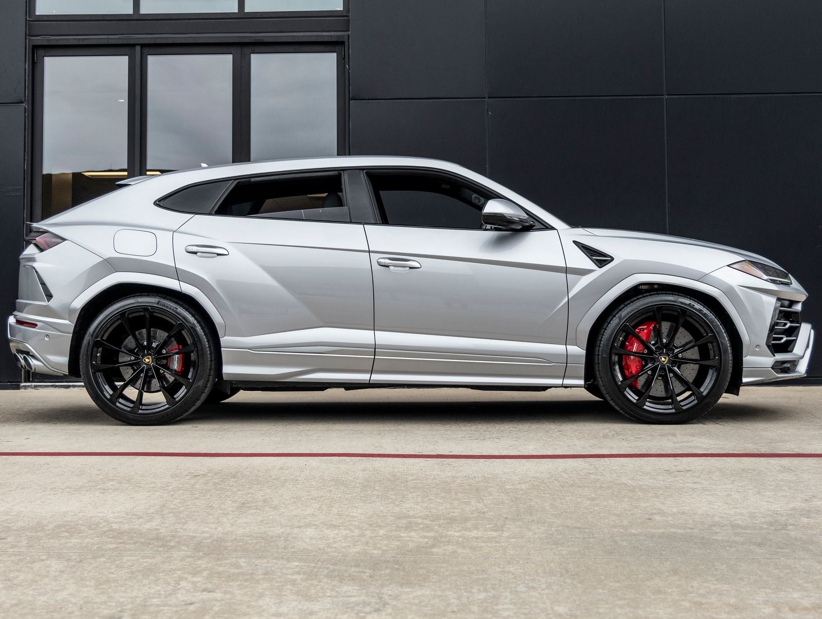 2020 Lamborghini Urus Base