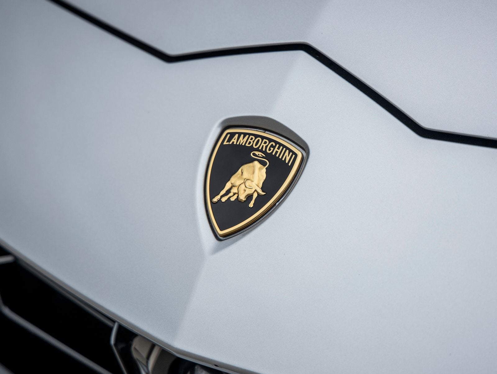 2020 Lamborghini Urus Base