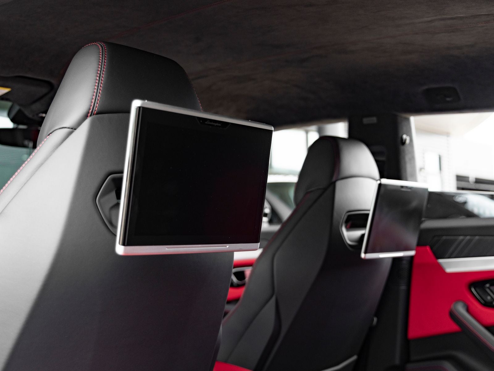 2020 Lamborghini Urus Base