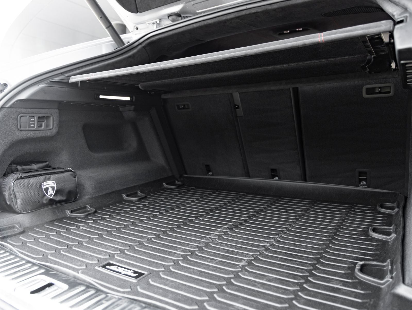 2020 Lamborghini Urus Base