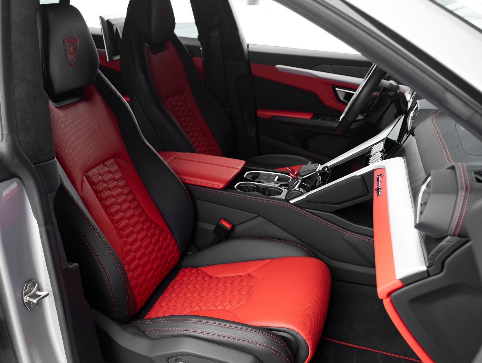 2020 Lamborghini Urus Base