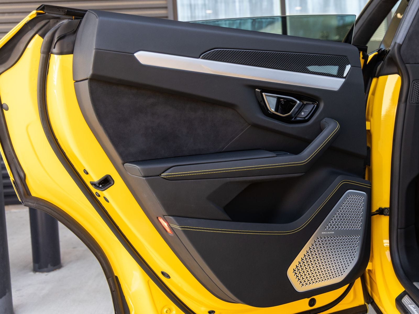 2021 Lamborghini Urus Base