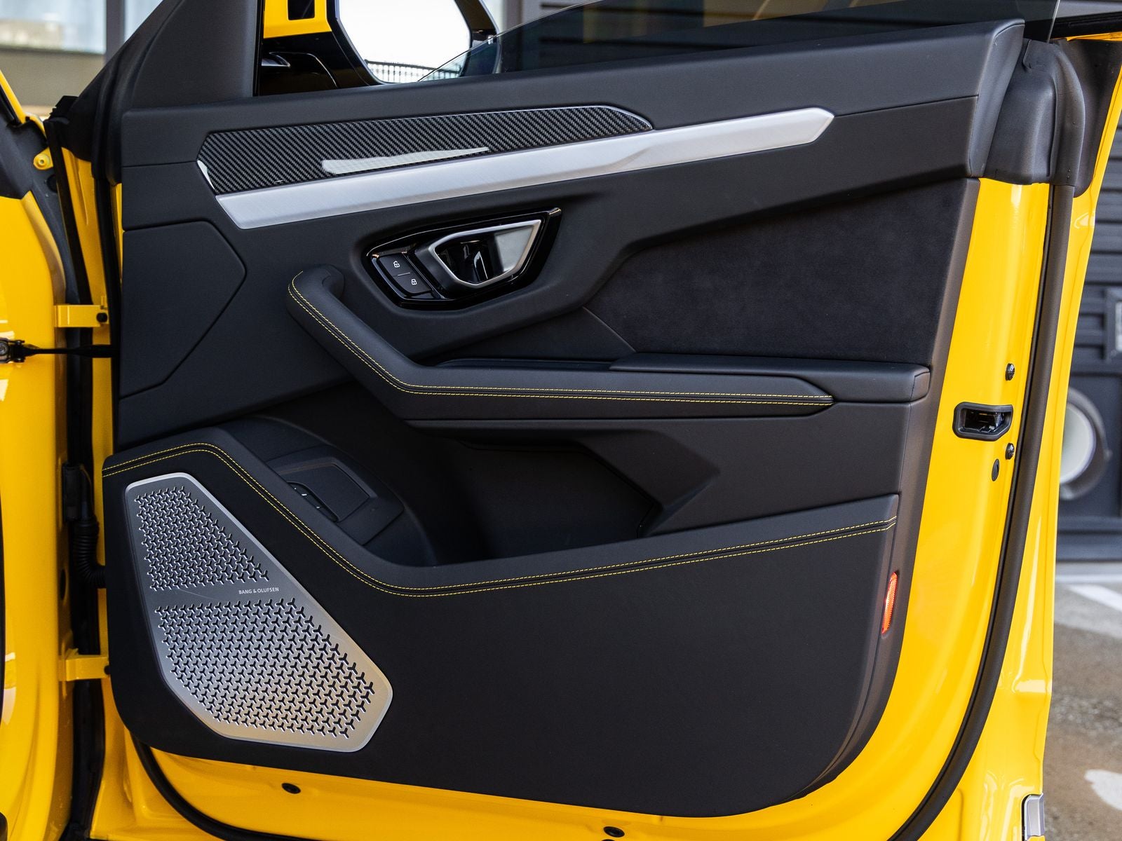 2021 Lamborghini Urus Base