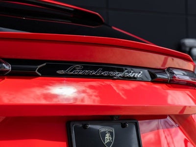 2022 Lamborghini Urus Base