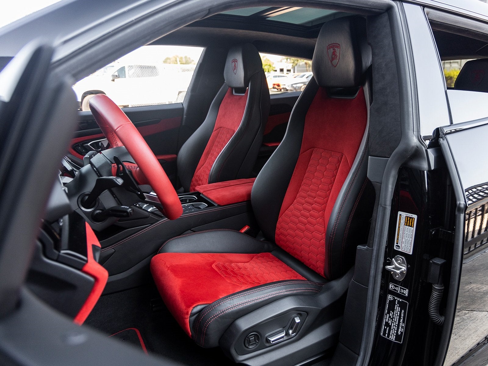 2022 Lamborghini Urus Base