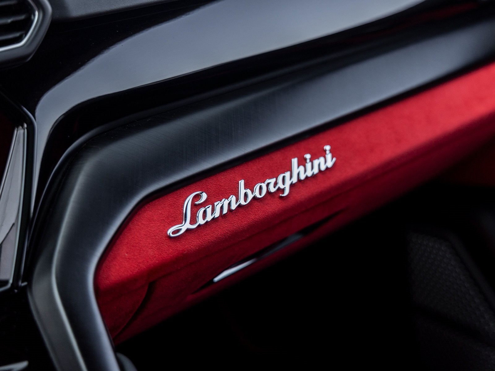2022 Lamborghini Urus Base