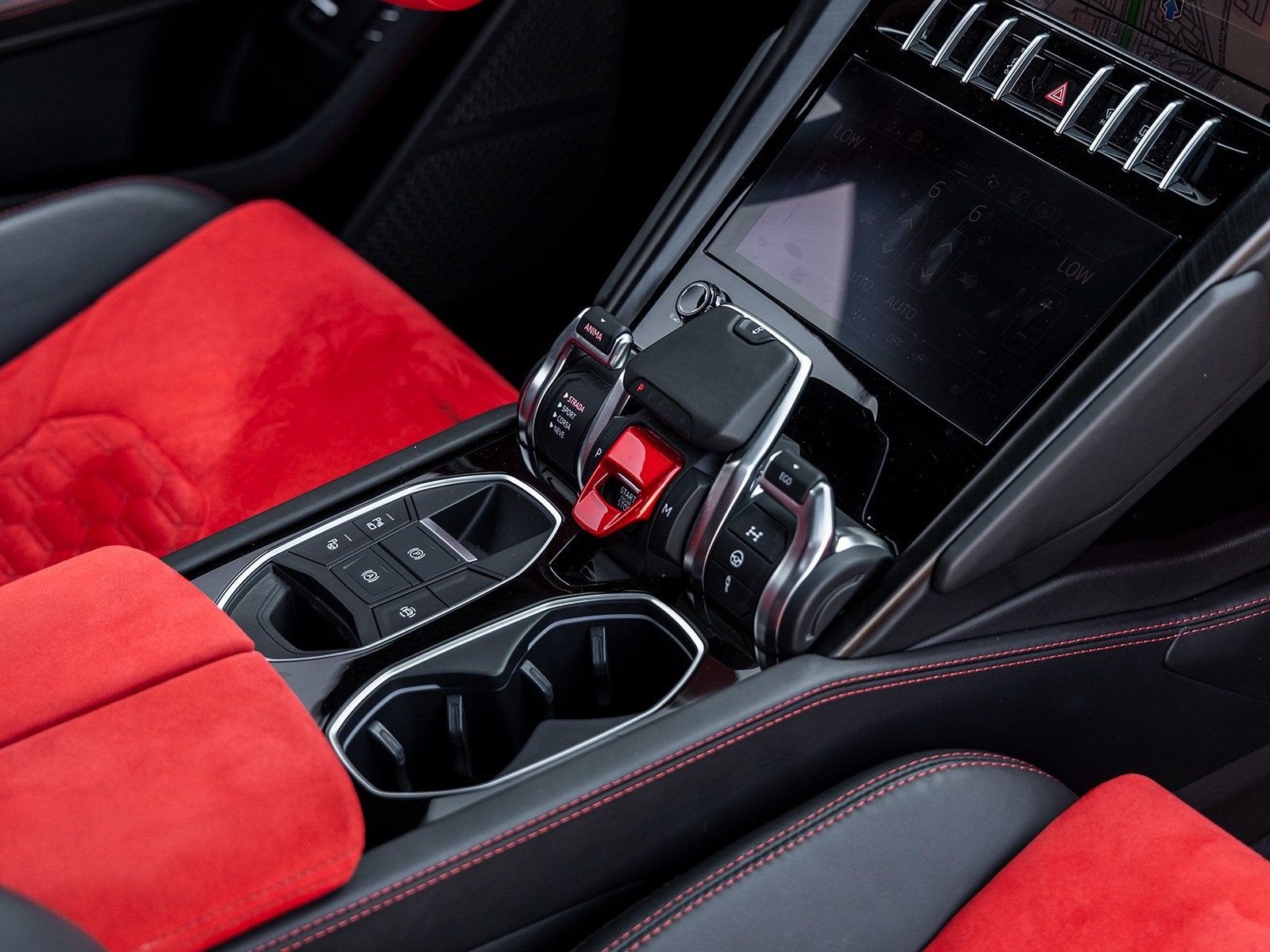 2022 Lamborghini Urus Base