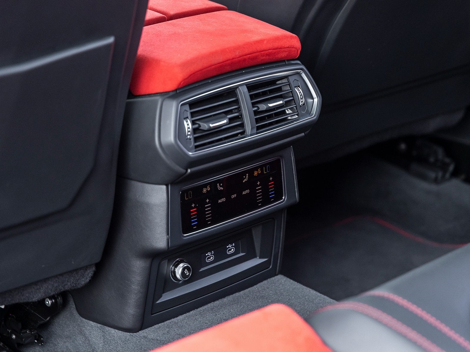 2022 Lamborghini Urus Base