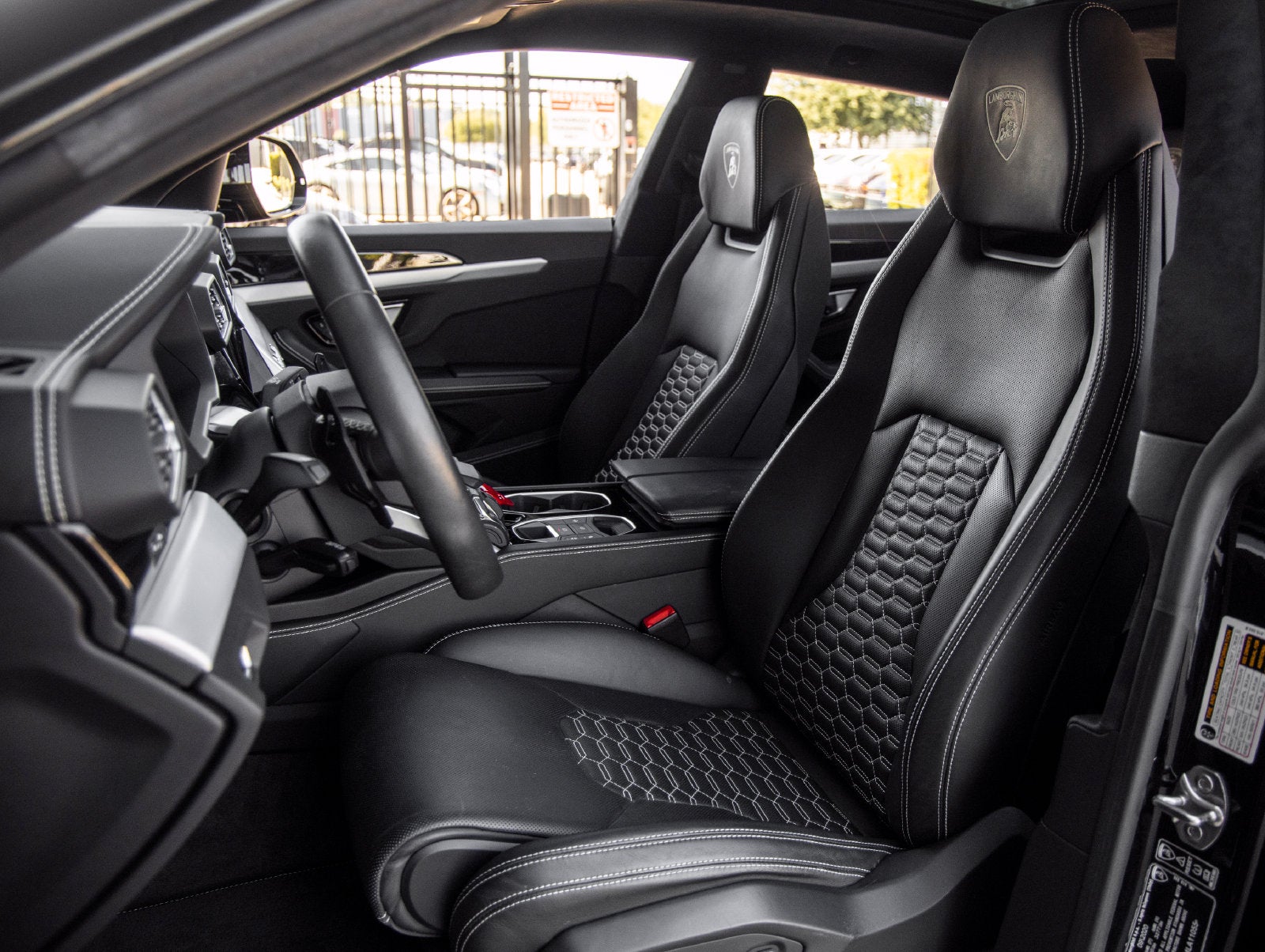 2021 Lamborghini Urus Base
