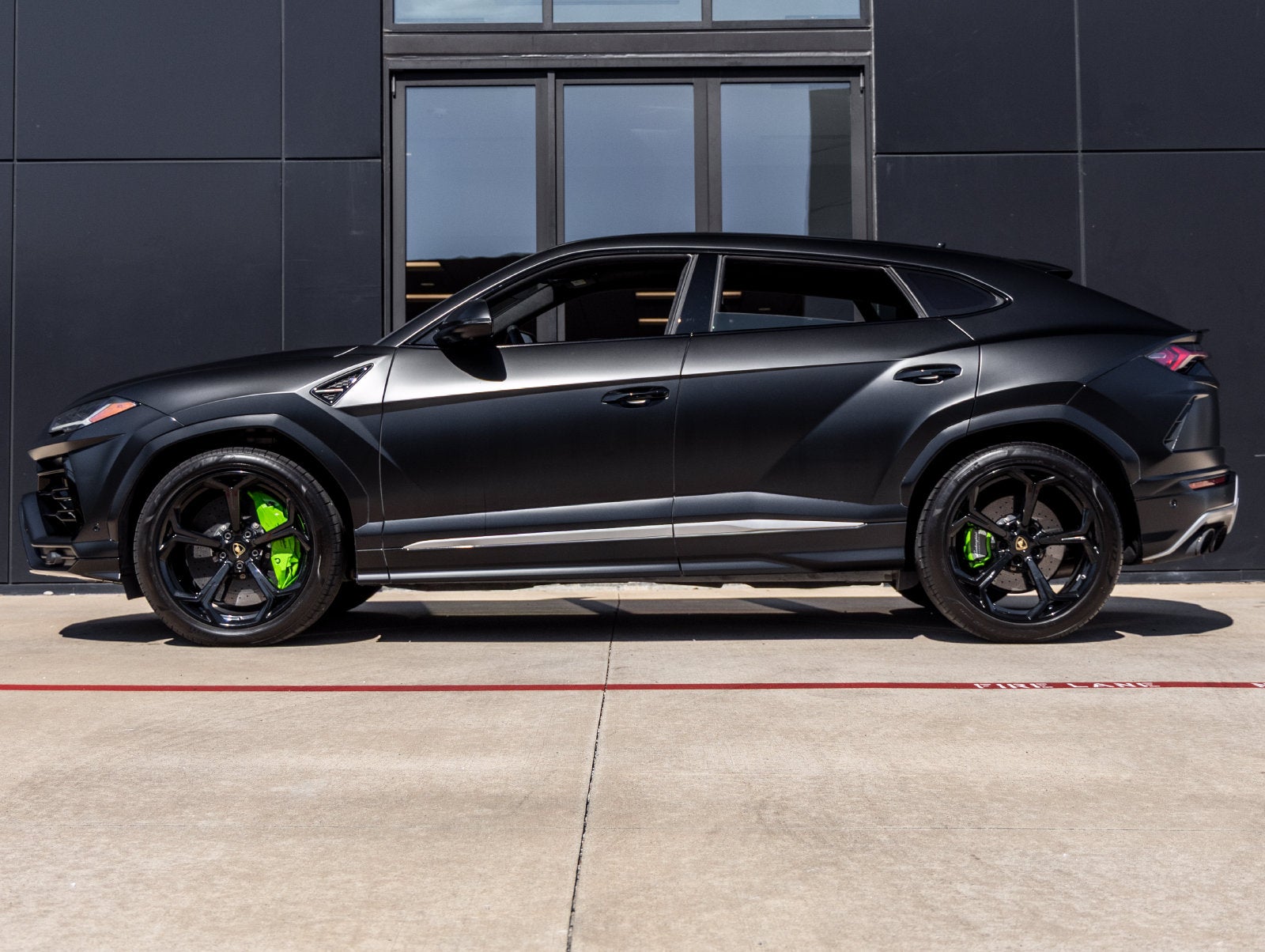2021 Lamborghini Urus Base