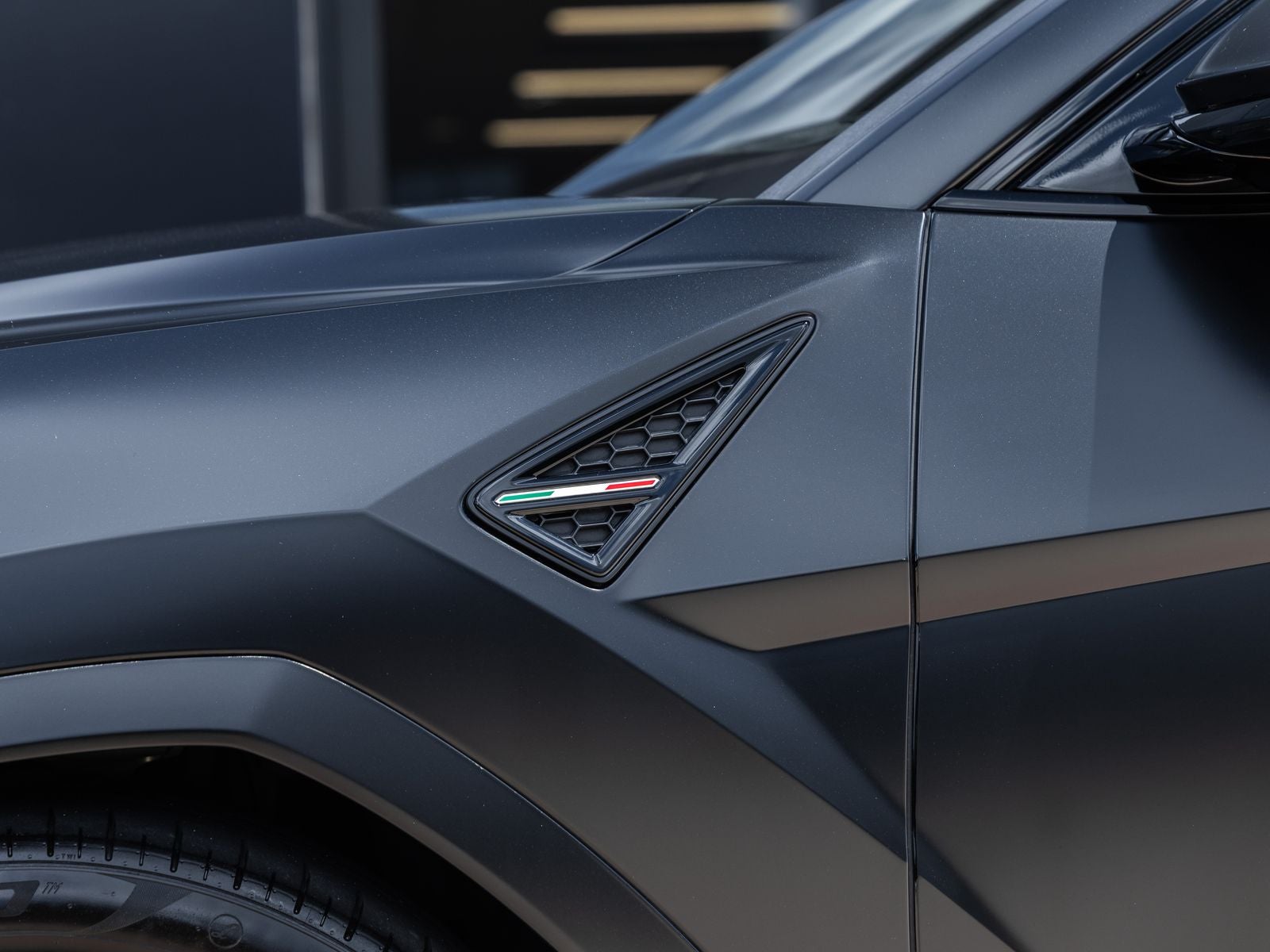 2021 Lamborghini Urus Base