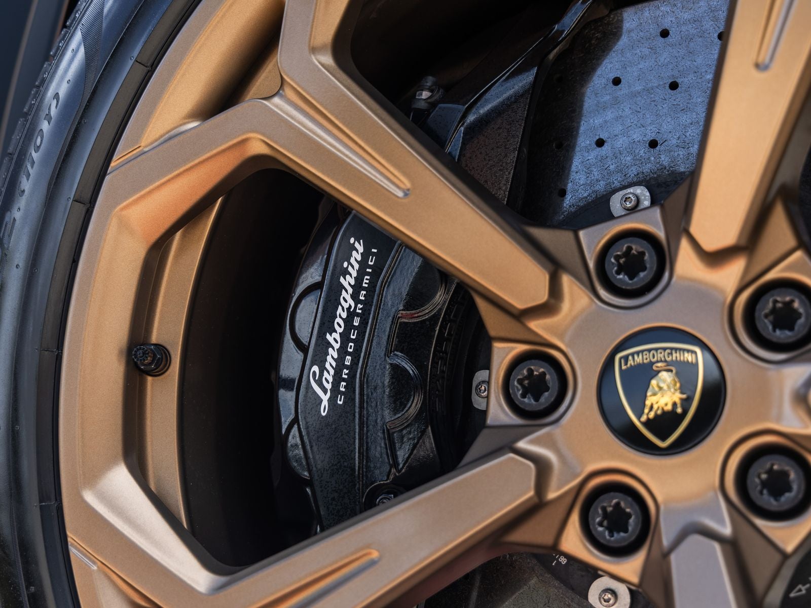 2021 Lamborghini Urus Base