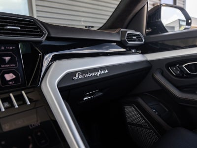 2021 Lamborghini Urus Base