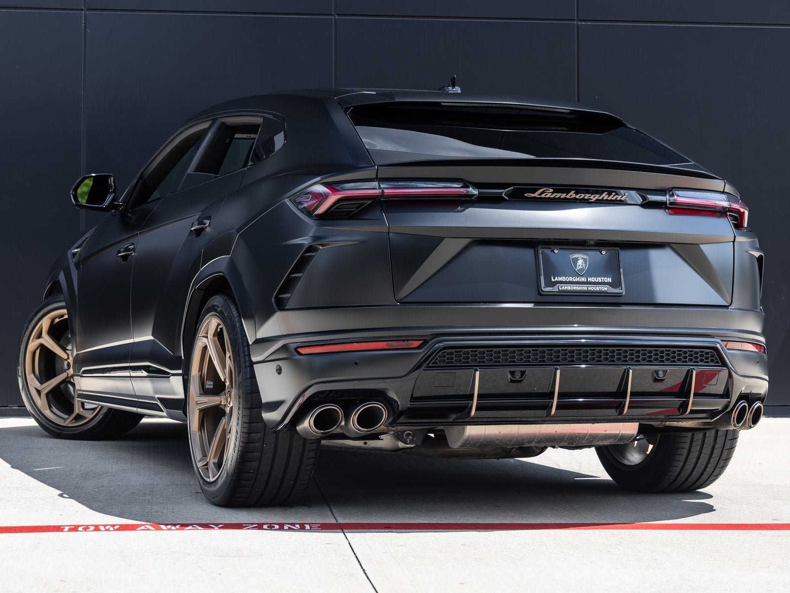 2021 Lamborghini Urus Base