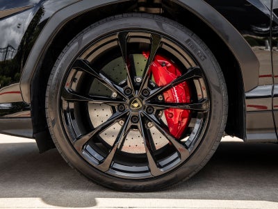 2022 Lamborghini Urus Base