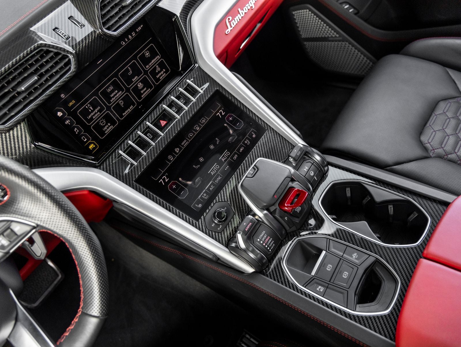 2022 Lamborghini Urus Base