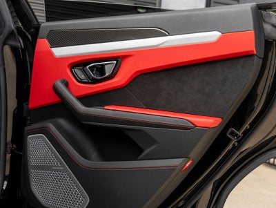 2022 Lamborghini Urus Base