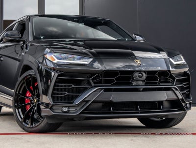 2022 Lamborghini Urus Base