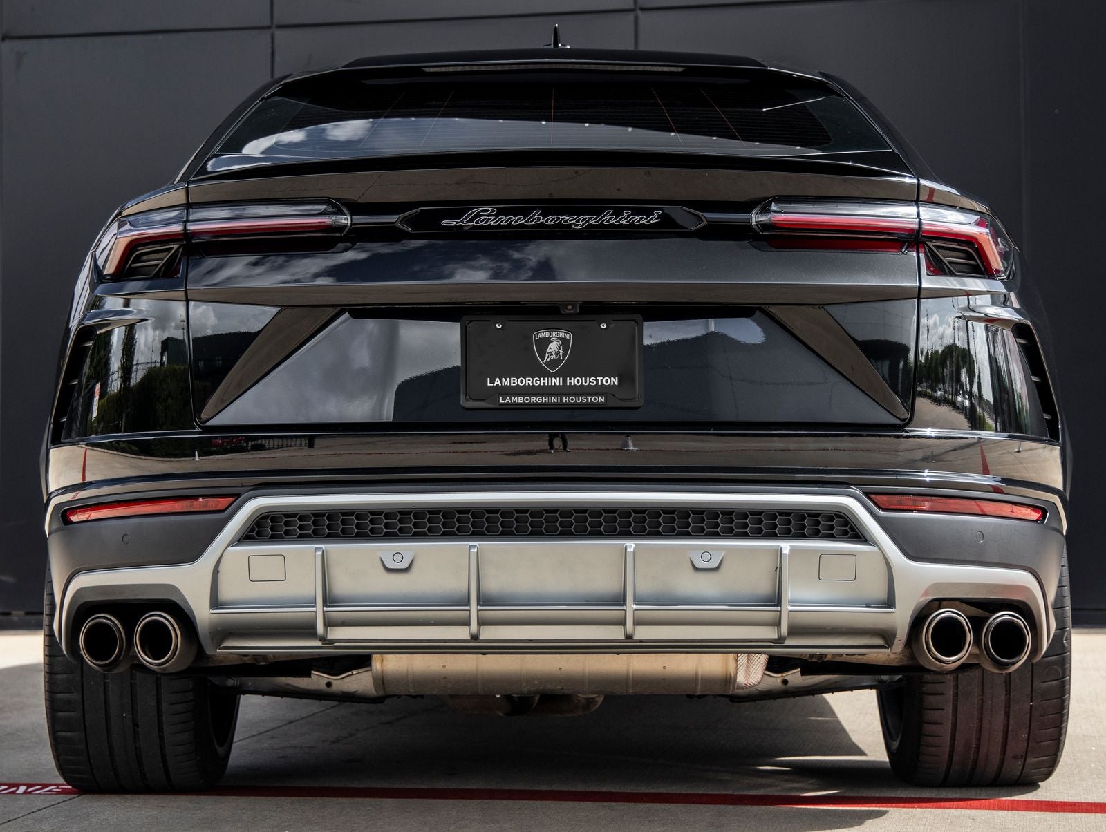 2022 Lamborghini Urus Base
