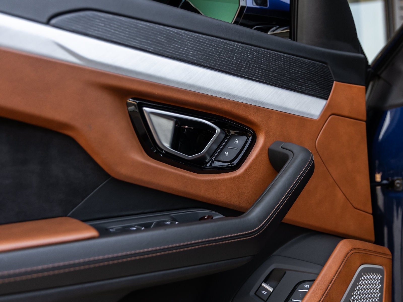 2021 Lamborghini Urus Base