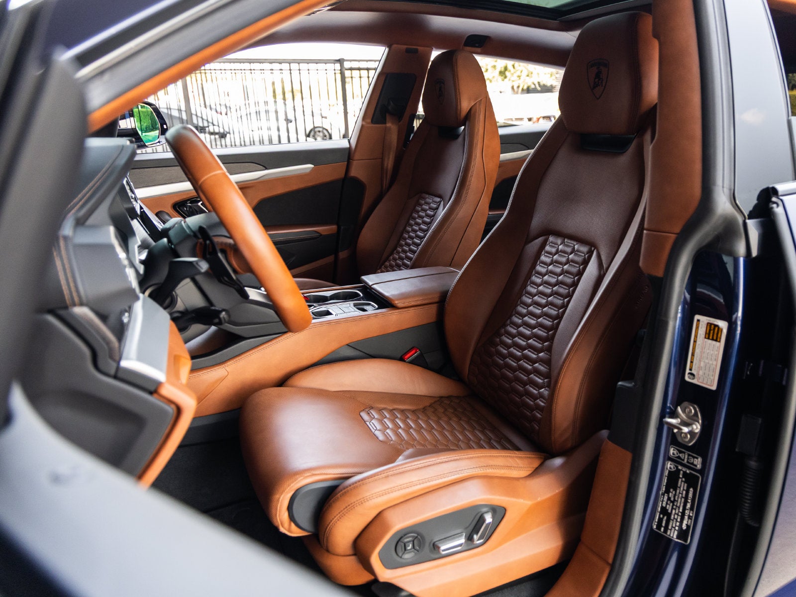 2021 Lamborghini Urus Base