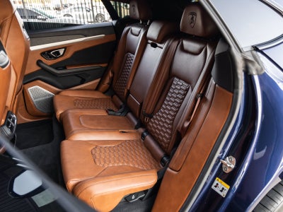 2021 Lamborghini Urus Base