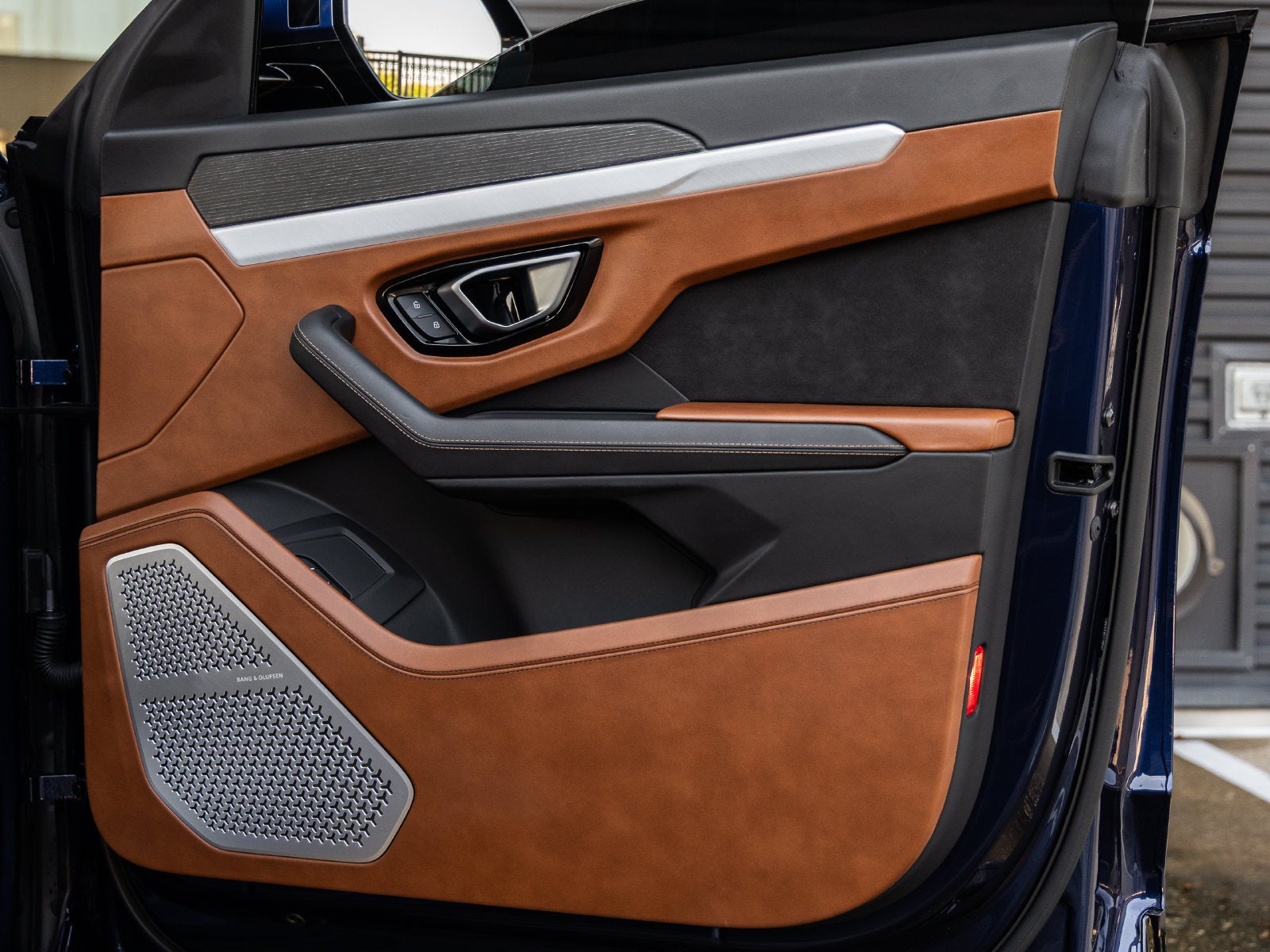2021 Lamborghini Urus Base