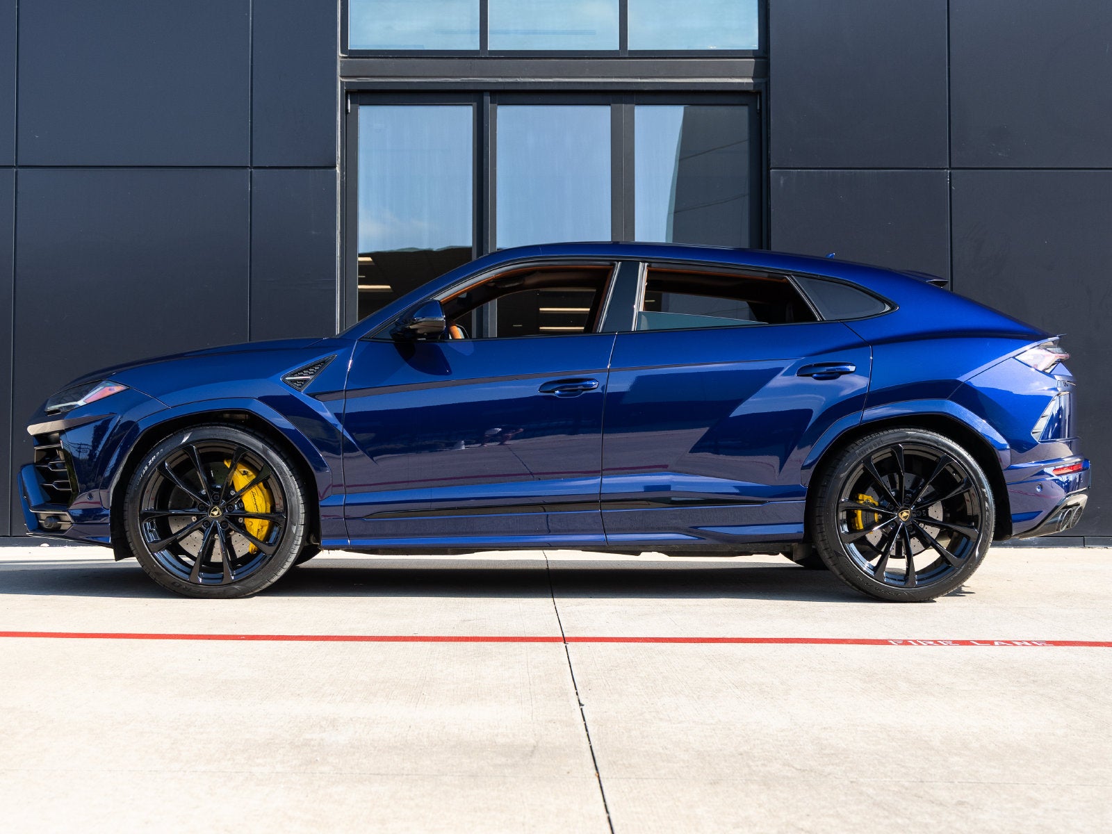 2021 Lamborghini Urus Base
