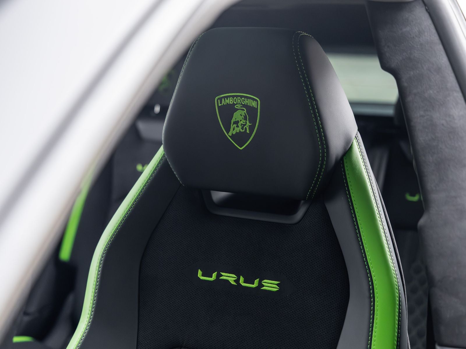 2023 Lamborghini Urus S